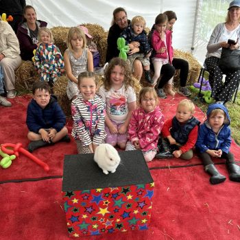 Stuart Brown, Derby Children's Entertainer, Performing at a Kids Party in Allestree