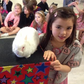 Kids' party photo with Snowy the rabbit in Derbyshire