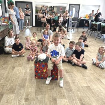 Meet Snowy – the live rabbit who stars in Magic Stuart’s show