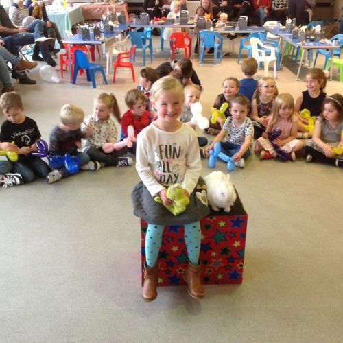 childrens entertainer birthday party Burton Upon Trent