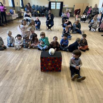 Children’s entertainer with Snowy the live rabbit at a birthday party in Bingham