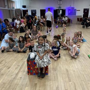 Children’s entertainer with Snowy the live rabbit at a birthday party in Duffield
