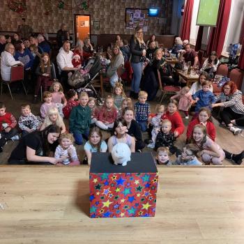 Children’s entertainer with Snowy the live rabbit at a birthday in Hucknall