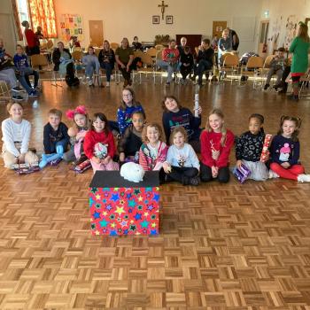 Children’s entertainer with Snowy the live rabbit at a birthday party in Long Eaton