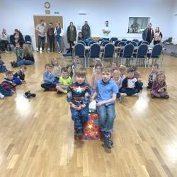 Magic Stuart entertainer performing at Gamston Community Hall NG2 West Bridgford