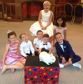 Magician at wedding event in Staffordshire Fun and laughter at wedding events for children in Staffordshire