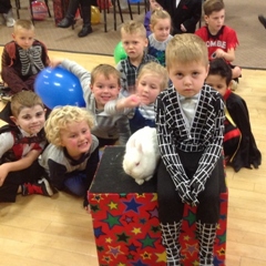 kids party entertainment with magic show in Alfreton