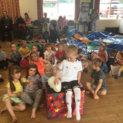 kids party entertainment with magic show Hilton