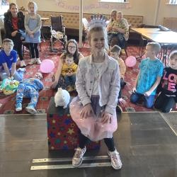 Magic Stuart entertainer performing at Oadby Community Centre Leicestershire